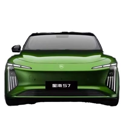 Un buon prezzo. Dongfeng Xinghai S7 Electric Sedan 200-250Ps Potenza totale 50kwh-70kwh Batteria cambio automatico Batteria al litio in linea