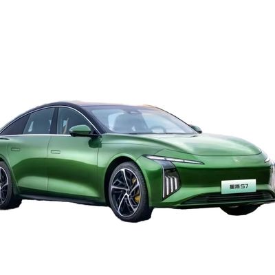 Un buon prezzo. Long Range Pure Electric Dongfeng Forthings Xinghai S7 Sedan con cambio automatico e batteria da 50 a 70 kW in linea