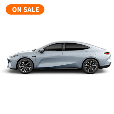 Un buon prezzo. 2925 mm di passo Geely Galaxy E8 5 porte 5 posti auto elettrica 100% auto elettrica con sterzo sinistro incipiente veicolo energetico argento in linea