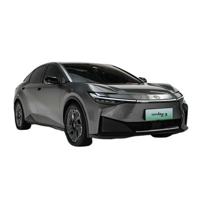 Un buon prezzo. Alta configurazione BZ3 2024 Toyota Camry Ev Bz4x Veicolo elettrico 5 posti Tipo di energia ibrida plug-in in linea