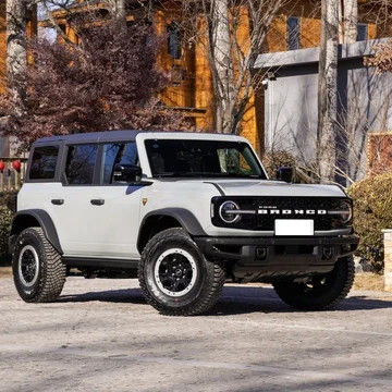 Un buon prezzo. 2024 Ford Bronco Everglades 2.3T AWD Veicolo elettrico con motore turbo in linea