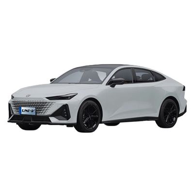 Un buon prezzo. CHANGAN Uni-v 2024 1.5T 2.0T 1.5 2.0 ev 188Ps auto SUV a gas 138KW fari a LED 4680*1838*1430mm 1838*4680*1430mm in linea