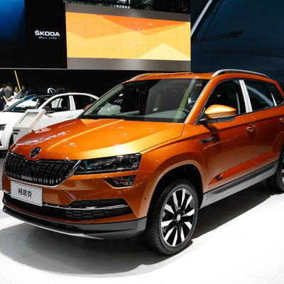 Un buon prezzo. Acquista SKODA KAROQ Used Cars Online 2023 Vendita di veicoli con motore a benzina e guida a sinistra in linea