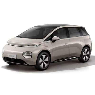 Un buon prezzo. Velocità massima 150 km/h Wuling Baojun Cloud Electric Cars con autonomia di 460 km e batteria al litio ferro fosfato in linea