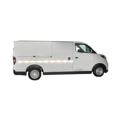 Un buon prezzo. Pickup elettrico Maxus per il trasporto di merci facile ed ecologico in linea