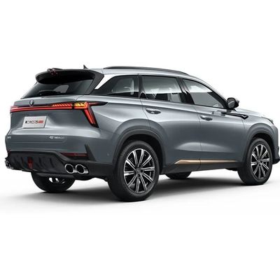 Un buon prezzo. 2023 CHANGAN Car CS75 PLUS SUV Compatto più economico Motore a benzina Max velocità 180KM/H 7 velocità doppia frizione Made in China in linea
