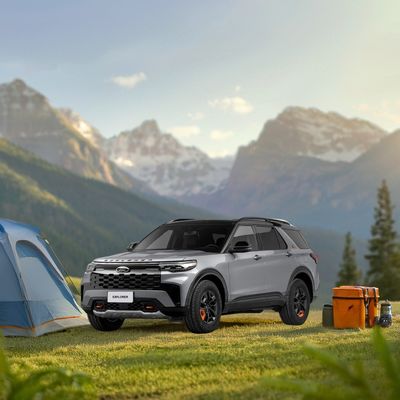 Un buon prezzo. 2.3T benzina AWD volante e controllo di velocità Changan Ford EXPLORER 6 posti SUV da medio a grande con sistema di intrattenimento auto in linea
