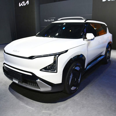 Un buon prezzo. 2023 KIA EV5 Left Hand Drive 5 posti SUV di lusso Auto elettrica con 700 km di lunghezza di percorrenza e veloce tempo di ricarica di 27 minuti in linea