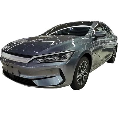 Un buon prezzo. 400 km 500 km 600 km BYD QIN PLUS Blu-Bianco Full Trim 5 posti Sedana Auto elettrica 150 km Veicoli energetici di velocità 2023 Top Sale in linea