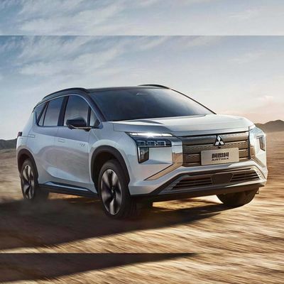 Un buon prezzo. 520 km di autonomia Mitsubishi AIRTREK Chinese Electric Car 4 Quattro ruote Auto Veicolo Lunghezza x larghezza x altezza mm 4630*1920*1728 in linea