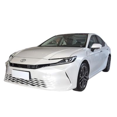 Un buon prezzo. 2024 Toyota Camry 2.0L Sports Plus Hybrid Sedan FWD a guida sinistra monomotore 4915*1840*1450 per i mercati cinesi in linea