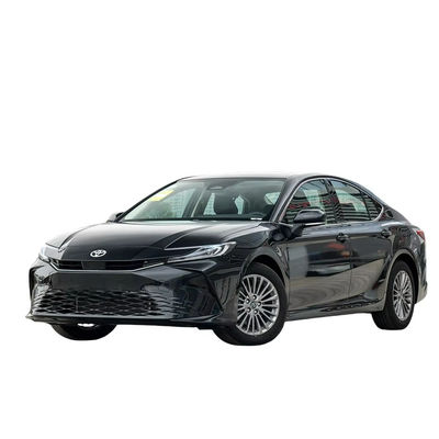 Un buon prezzo. Used Auto Leather Toyota Camry Versione Turbo Auto a benzina Volante sinistro Automatico con potenza massima Ps 150-200Ps e 5 sedili in linea