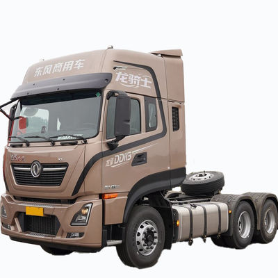Un buon prezzo. 40T Capacità di carico 2 Numero di cambio in retromarcia Camione pesante Dongfeng KL Camione trattore con 465 CV in linea