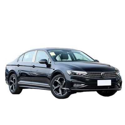 Un buon prezzo. Sistema di sterzo elettrico 4 porte 5 posti berlina 210 km/h Auto usata a benzina Volkswagen Magotan 280TSI Tipo leader FWD in linea