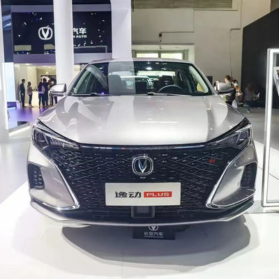 Un buon prezzo. 2023 2024 Anno Changan EADO Plus 1.6L GDI Manual Auto a benzina 5 posti 1.5-2.0L Disposizione in linea